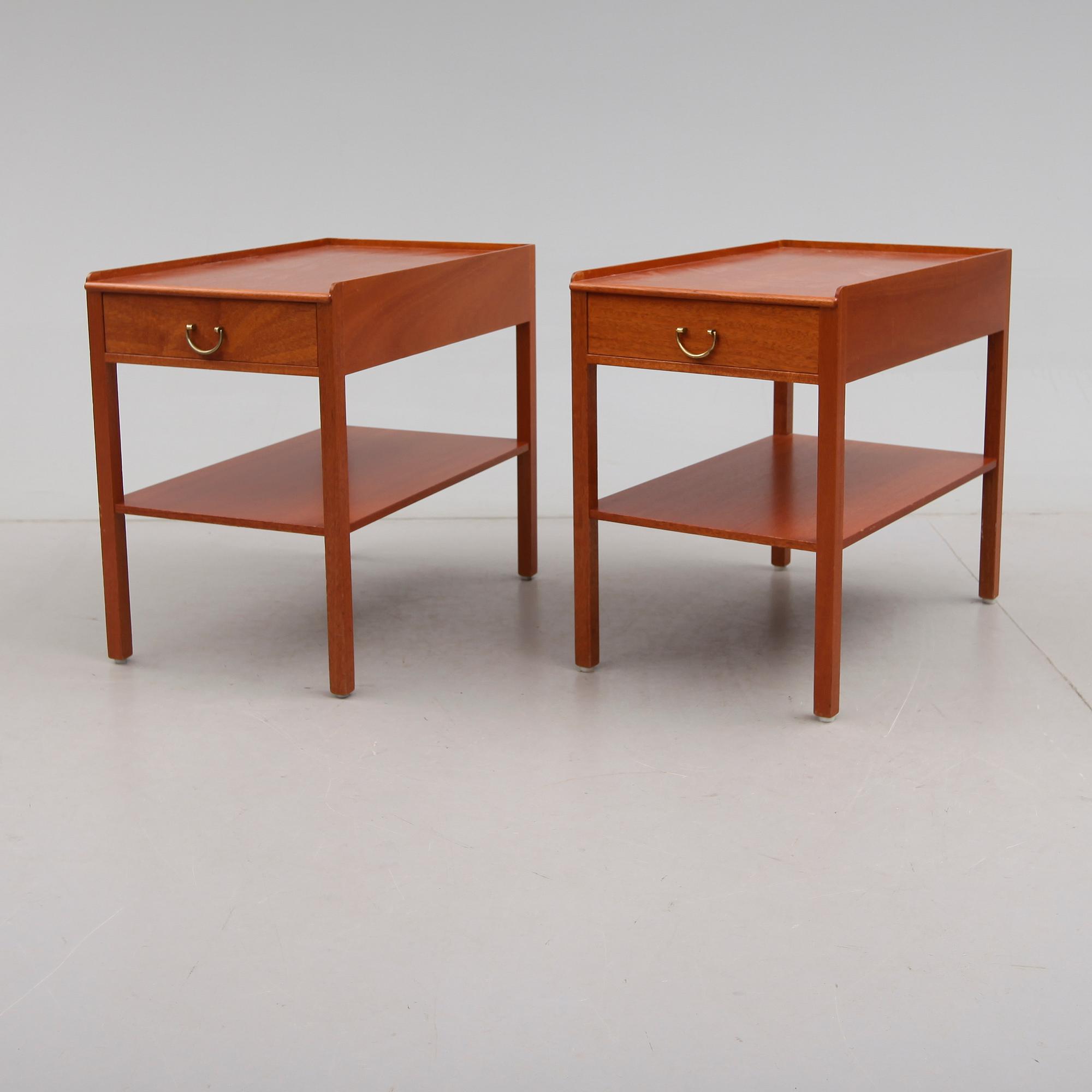 SÄNGBORD, 1 par, Josef Frank, Svenskt Tenn, modell 914, 1900-talets andra hälft.
