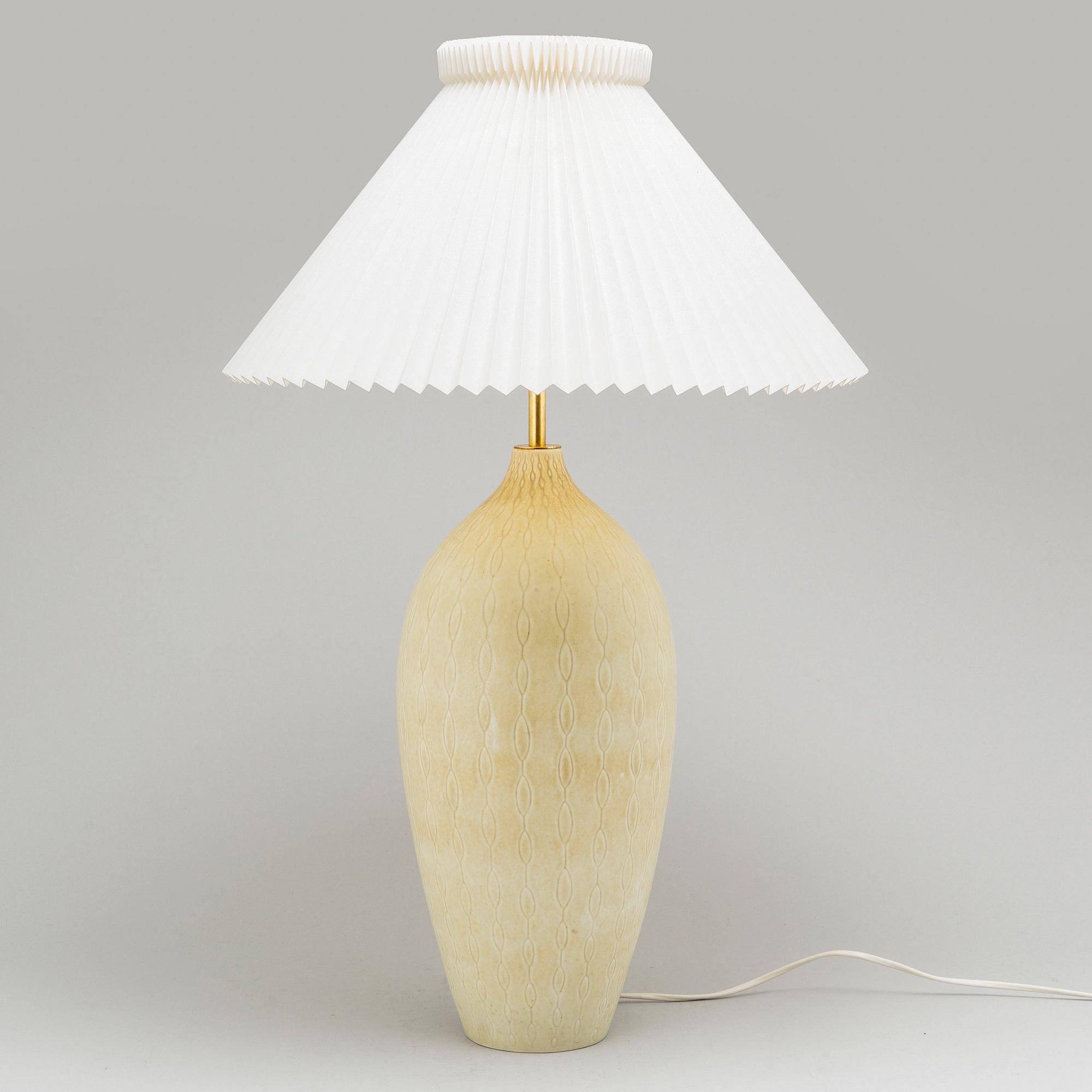 CARL-HARRY STÅLHANE, an eggshell glazed stoneware table lamp, Rörstrand Ateljé, Sweden 1950's.