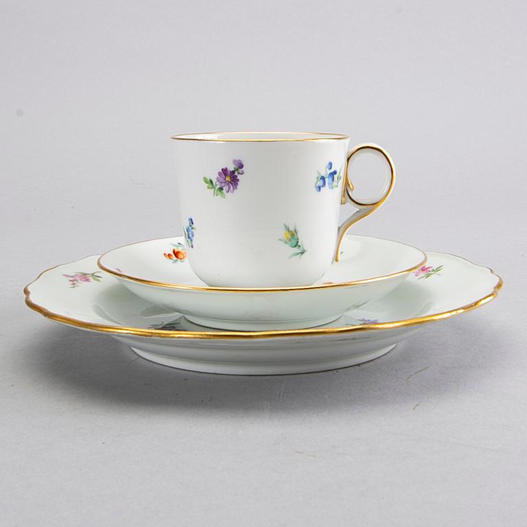 A 12 pcs Mesissen porcelain service.