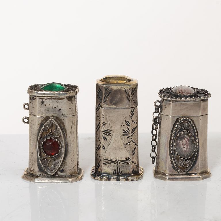 A set of three silver snuff boxes, incl by  Alexander Magnus Lundström, Visby 1840.
