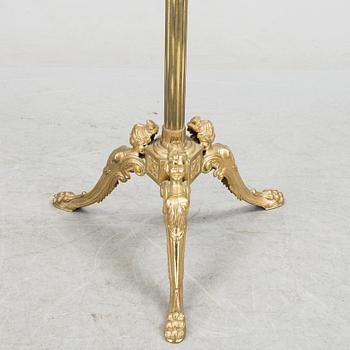 A mid-20th century hat stand.