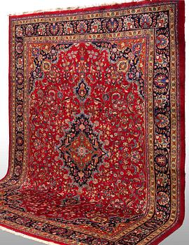 MATTA, Meshed, ca 340 x 255 cm.