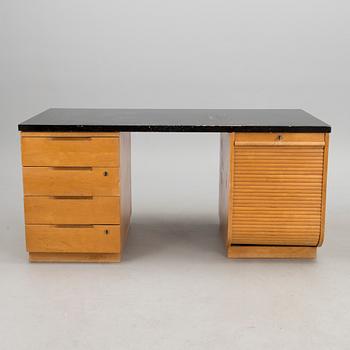 A nr 501 writing desk from the 1930s.