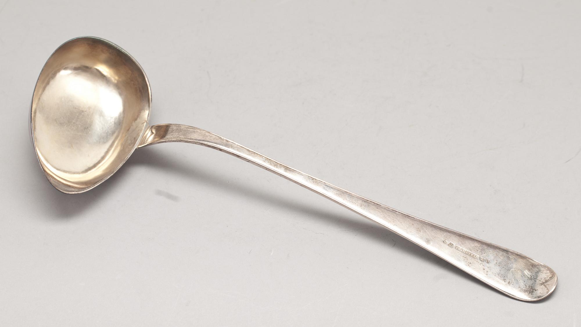 SOPPSLEV, silver, Nils Ramberg, Lund 1827. Vikt 220 g.