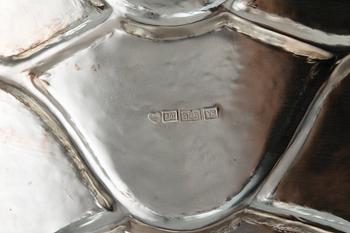 SOPPTERRIN MED SLEV, sterling silver, J. A. Tarkiainen Helsingfors 2000. Längd 45 cm, vikt 2248 g.