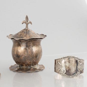 Eight silver pieces, England, Sweden, Germany and Norway, 19th-20th century.