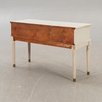 Sideboard Louis XVI-stil 1900-talets mitt/andra hälft.