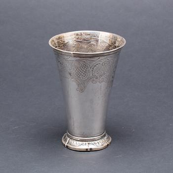 BÄGARE, silver, A. Nilsson, 1902. Vikt ca 367 gram.