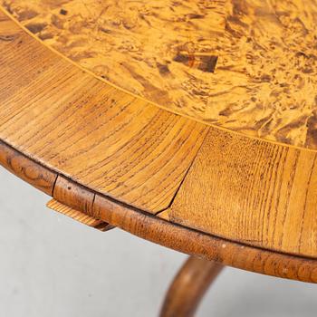 Drop-leaf table by Jacob Sjölin (master in Köping and Kungsör 1767-1785), alder root veneer. Branded number 214.