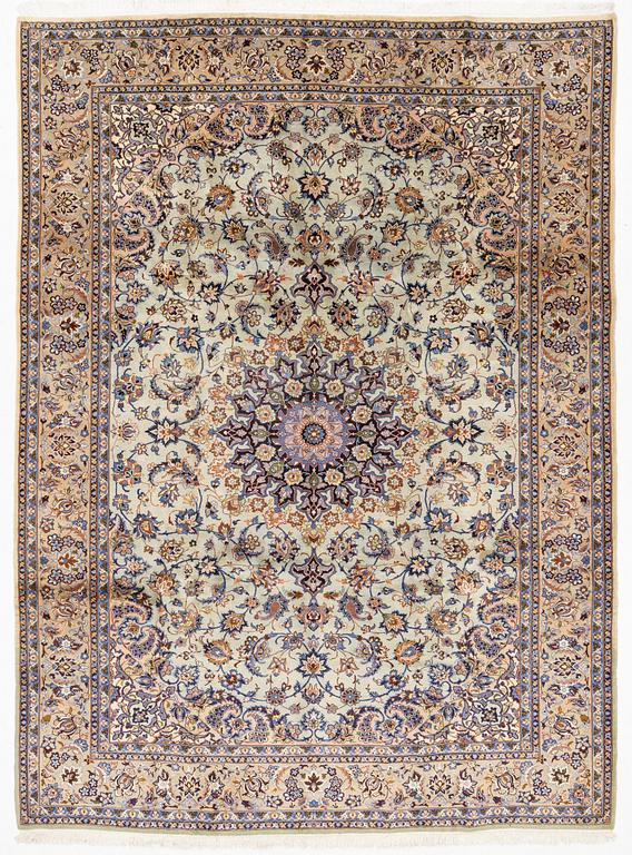 A Keshan carpet, c. 393 x 290 cm.