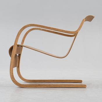 An Alvar Aalto 'No 31' easy chair by O.y Huonekalu-ja Rakennustyötehdas, Finland 1930's.