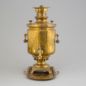 An end of the 19th century Russian  brass samovar.