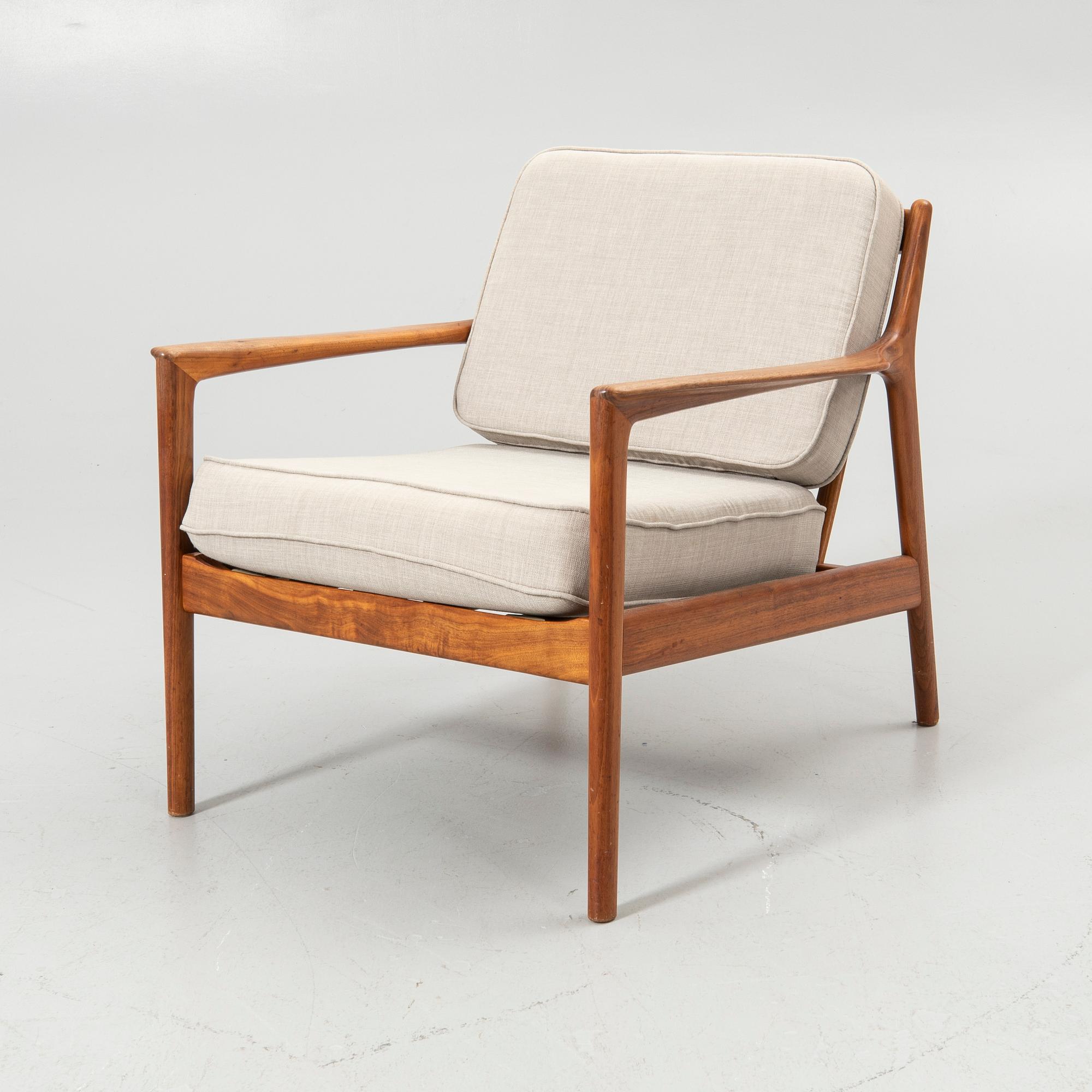 Folke Ohlsson, a armchair, “USA 75”, Dux, latter half of the 20th Century.