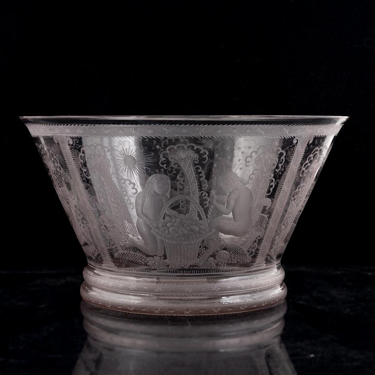 Edward Hald, an engraved glass bowl, Orrefors, 1920, model 147, provenance Edward Hald.