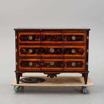 A late 18th century chest of drawers.