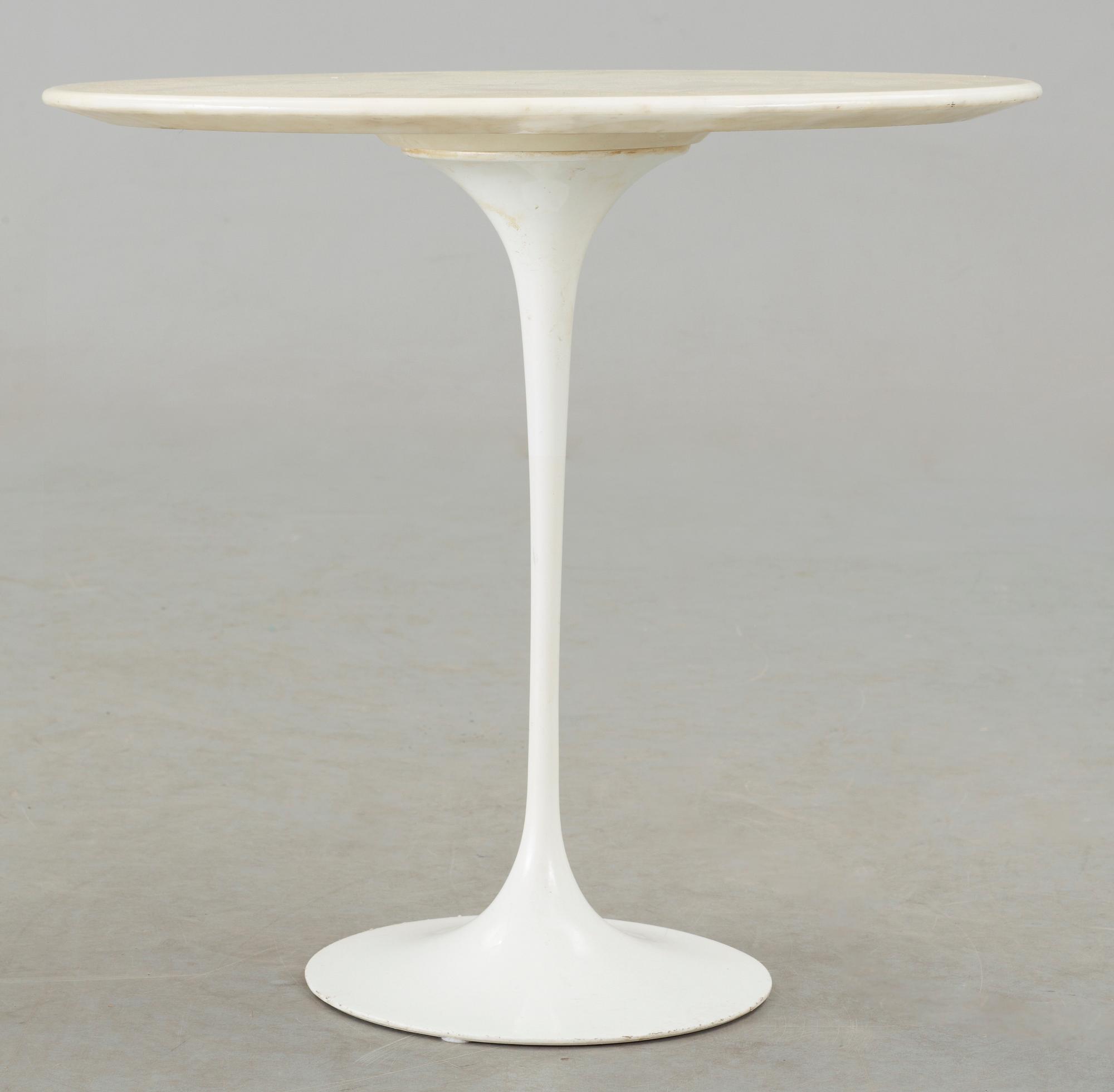 SOFFBORD, "Tulip", Eero Saarinen för Knoll International, USA. 1900-talets andra hälft.