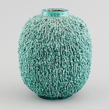 GUNNAR NYLUND, vas, chamotterat stengods, Rörstrand, formgiven 1936.