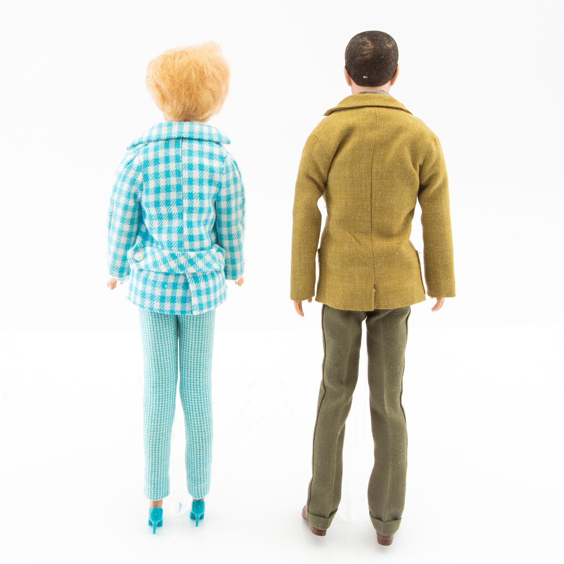 Barbie, "Bubble cut", Ken, brunhårig version med flockat hår. 1960-tal, med kläder och garderob.