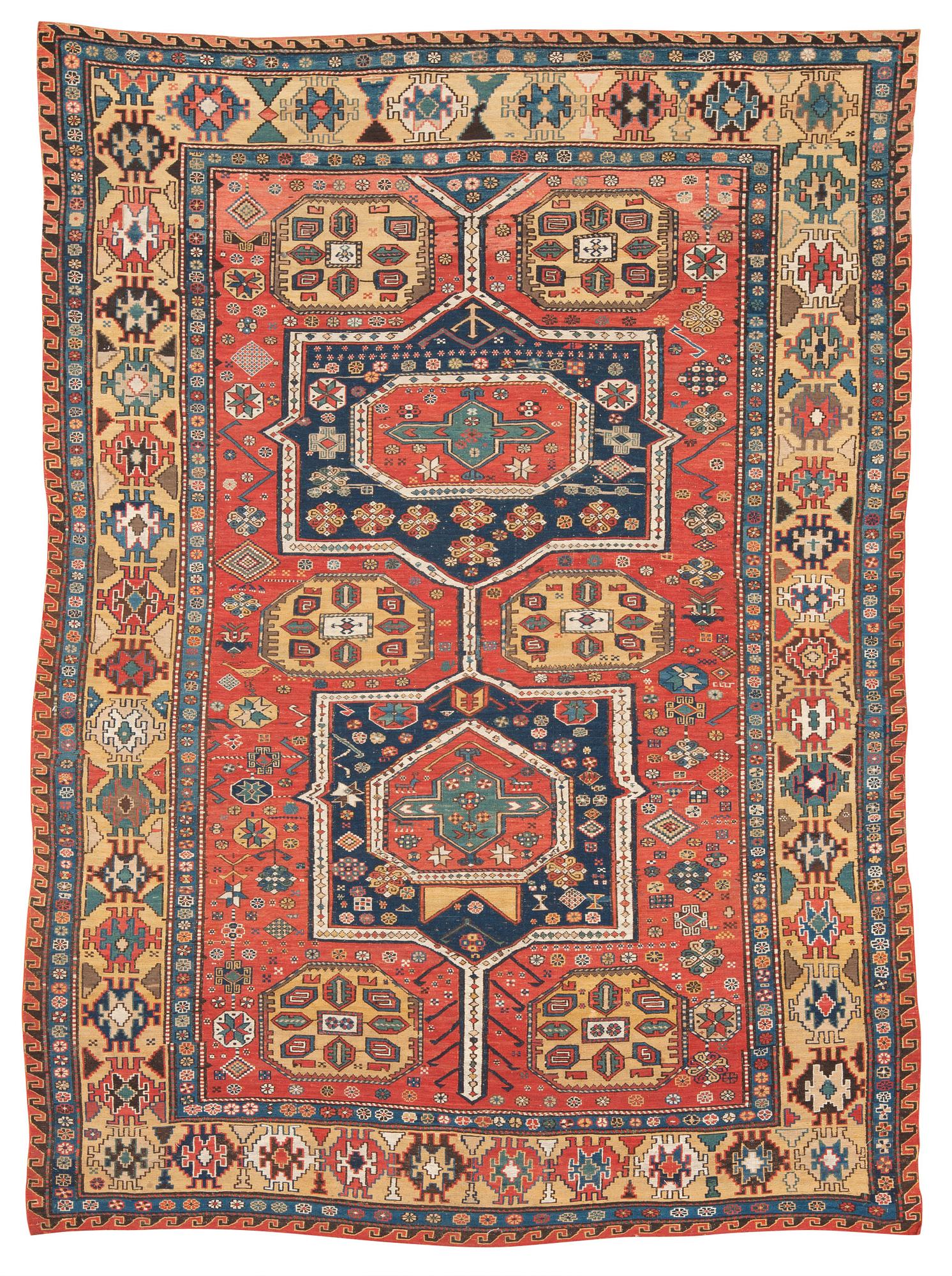 ANTIQUE EAST CAUCASIAN SOUMAK. 275 x 195 cm.