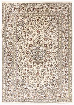A carpet, Kashan, ca 339 x 240 cm.