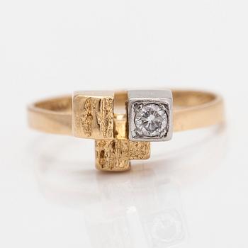 Björn Weckström, An 18K gold ring "Gold tower" with a ca. 0.09 ct diamond. Lapponia 1971.