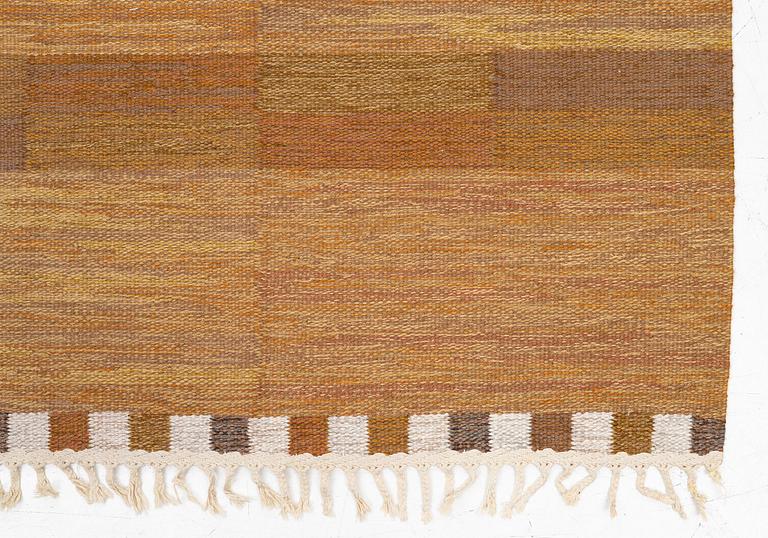 Marianne Richter, matta, ”Muren, brun”, rölakan, ca 262 x 168 cm, signerad AB MMF S MR.