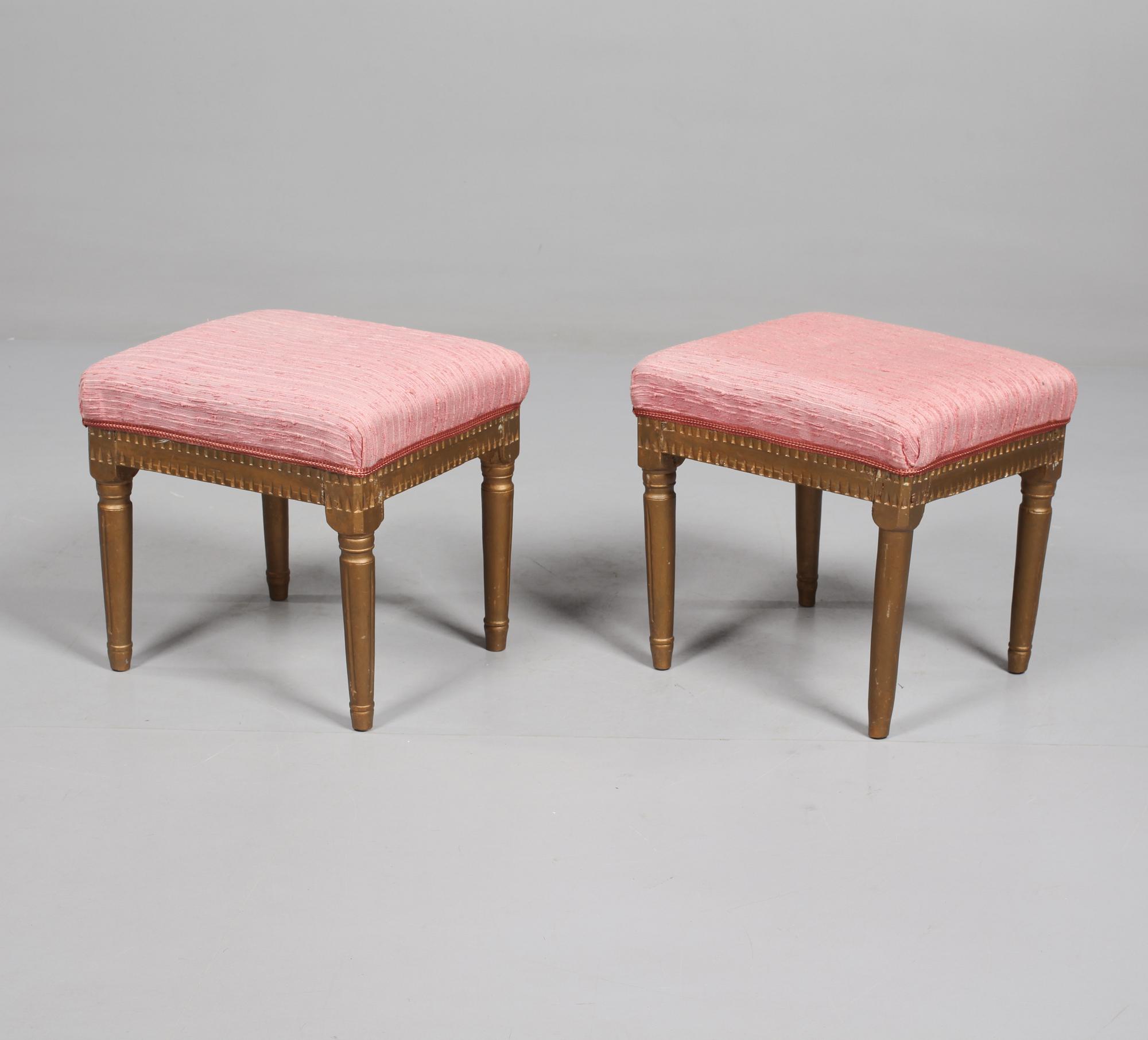 TABURETTER, ett par, 1800-tal.