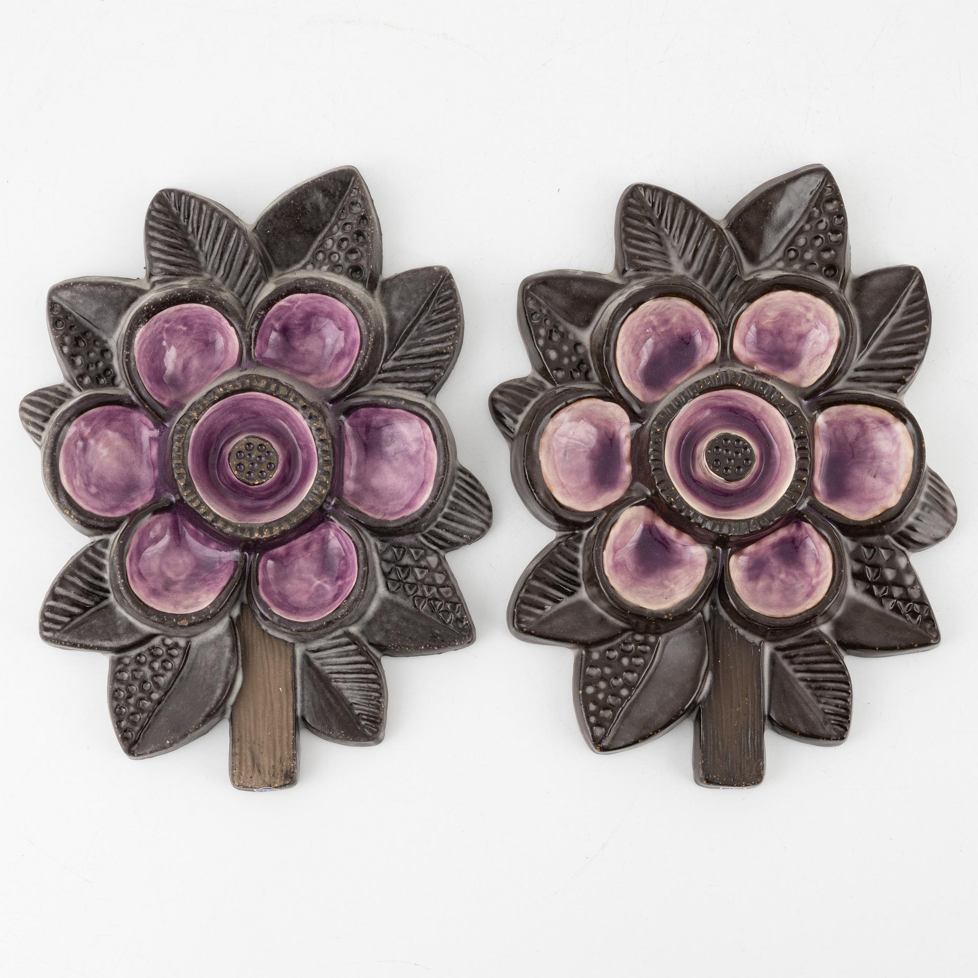 Irma Yourstone, väggreliefer, 4 st, lergods, Upsala-Ekeby, 1900-talets andra hälft.