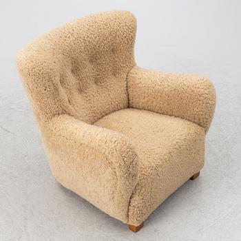 Lounge chair, Swedish Modern, first half of the 20th century.