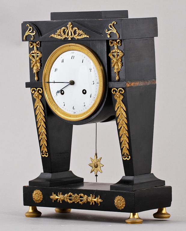 BORDSPENDYL, senempire, 1800-talets mitt.