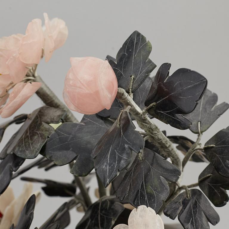 Two table decorations of different materials including agathe, nephrite quartz, stone, 20th century.