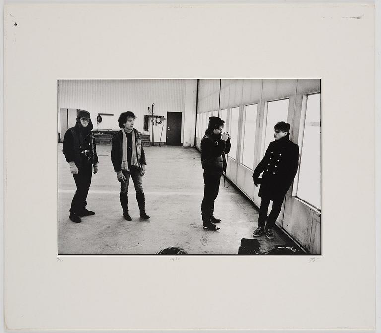 Anton Corbijn, "22:U2", 1982-2003.