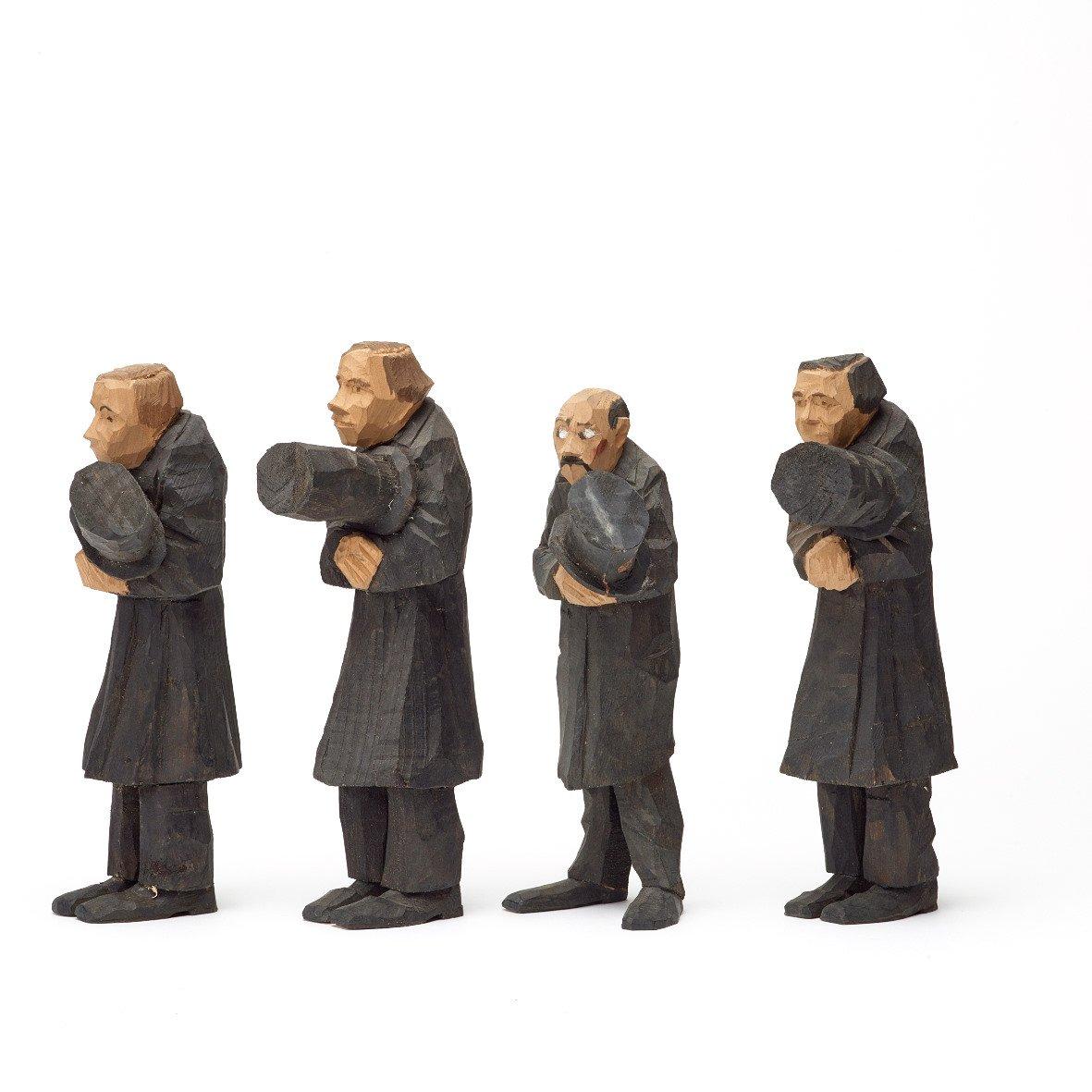 Axel Petersson Döderhultarn, AXEL PETERSSON DÖDERHULTARN, 8 pieces, sculptures, carved wood, signed with a rubber stamp, some are dated.