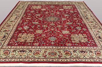 A CARPET, Tabriz, ca 381 x 302 cm.