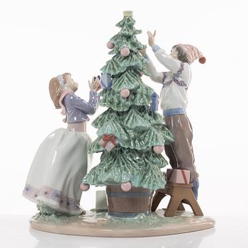 Joan Coderch, figurine, "Trimming the Tree", Lladró, Spain.