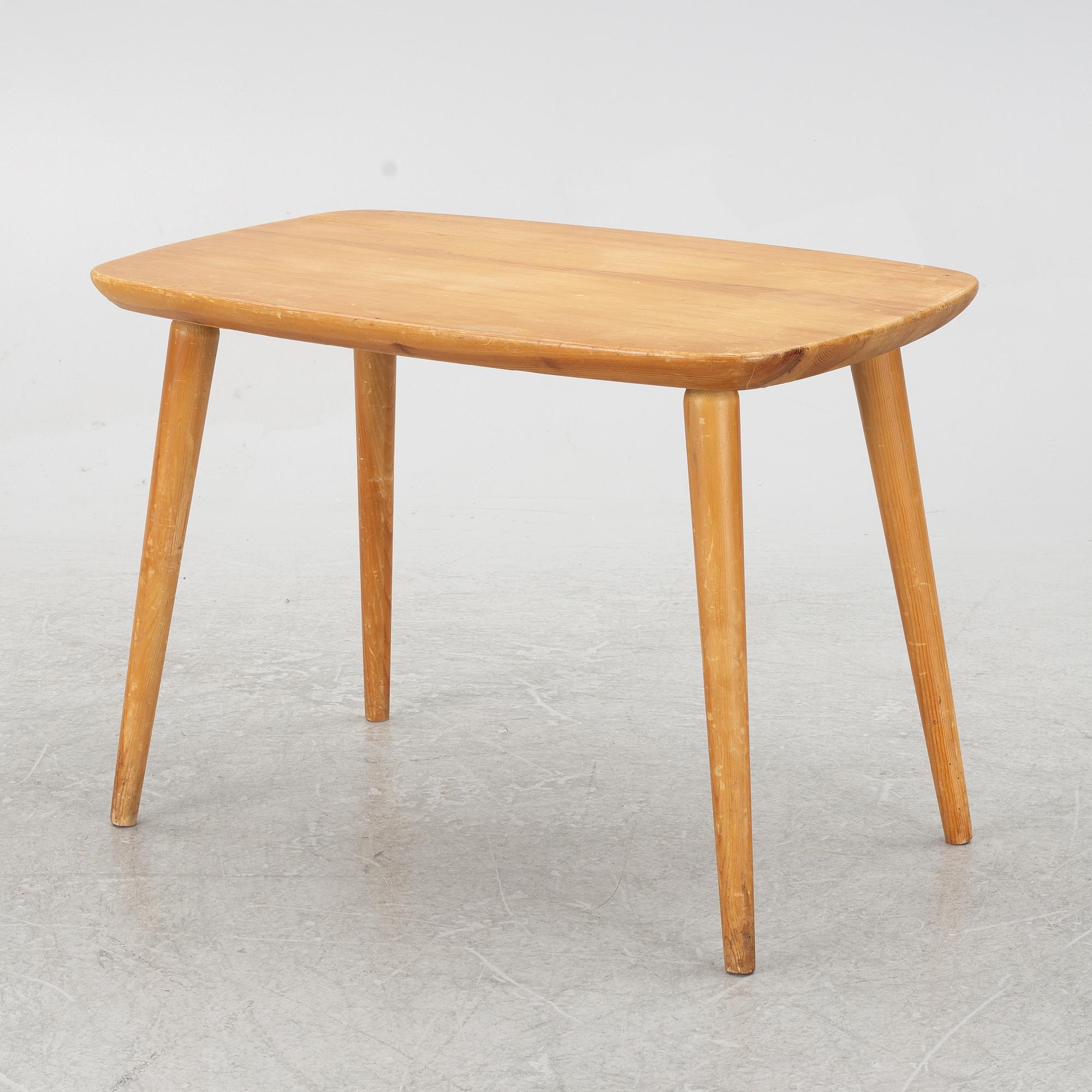 Göran Malmvall, coffee table, Svensk Fur, mid-20th century.