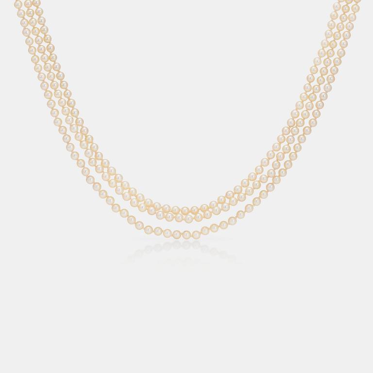 A 3-strand cultured saltwater pearl necklace.