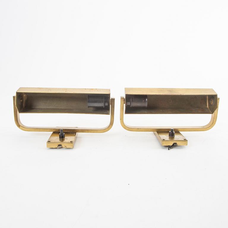 A pair of 1930/40s brass wall scones.