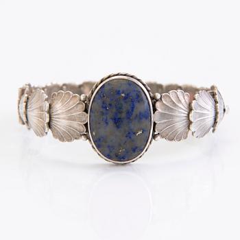 ARMRING, silver, lapis lazuli. Tillander, Helsingfors, 1938.