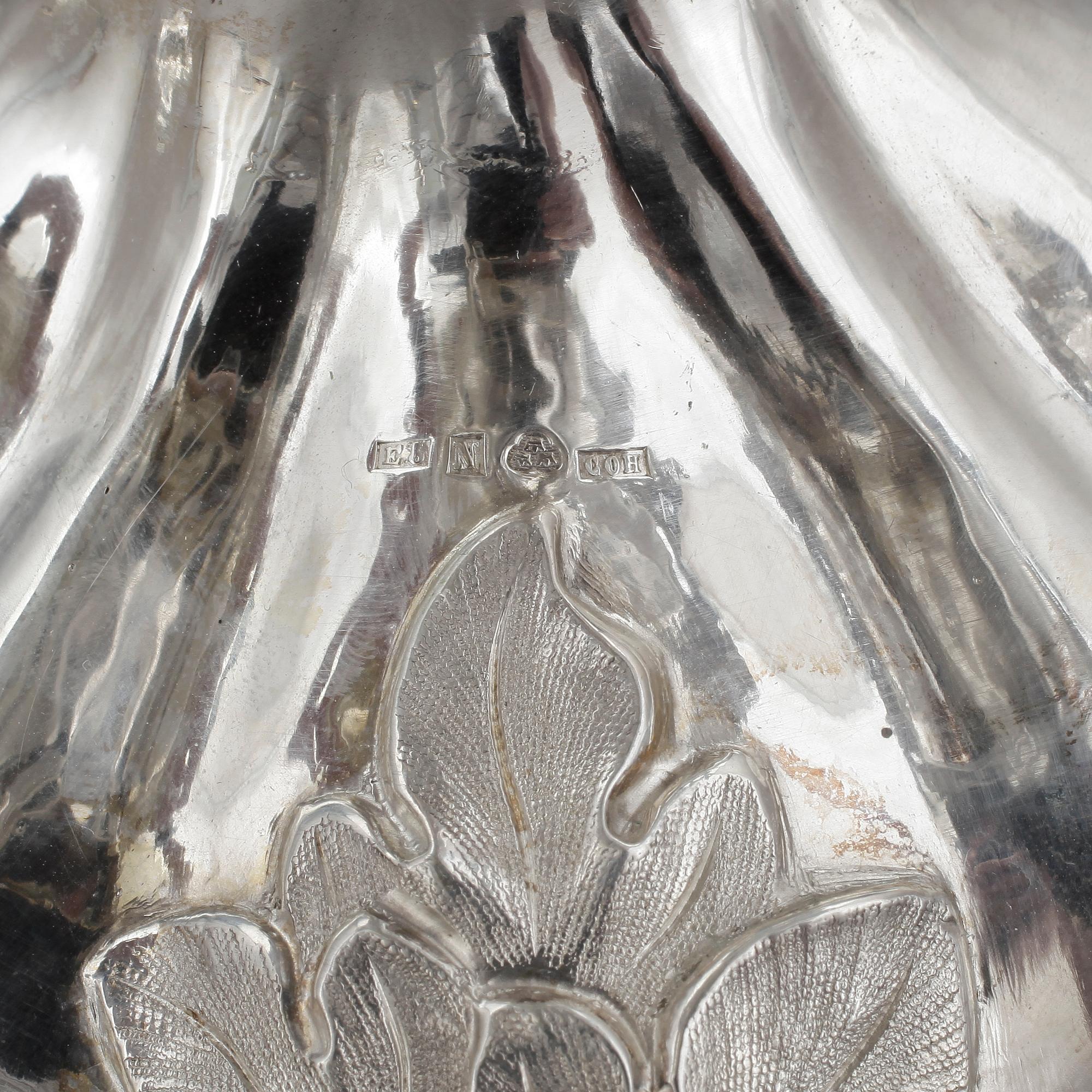 SOCKERSKÅLAR, ett par, silver, Carl Olof Holm, Norrköping, 1859. Vikt ca 1725g.