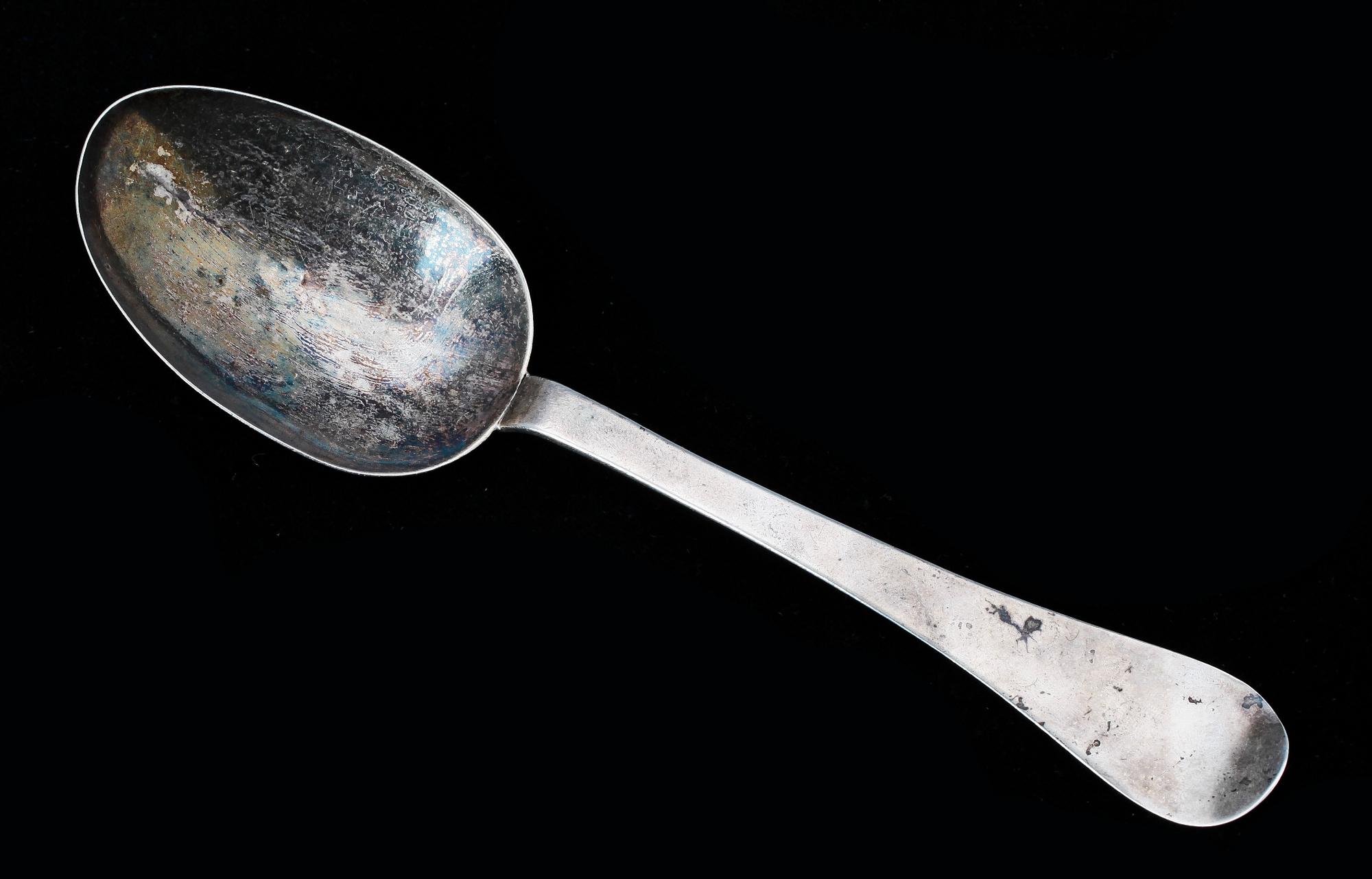 MATSKED, silver, Rudolf Wittkopf Stockholm 1699. Vikt ca 44 gram.