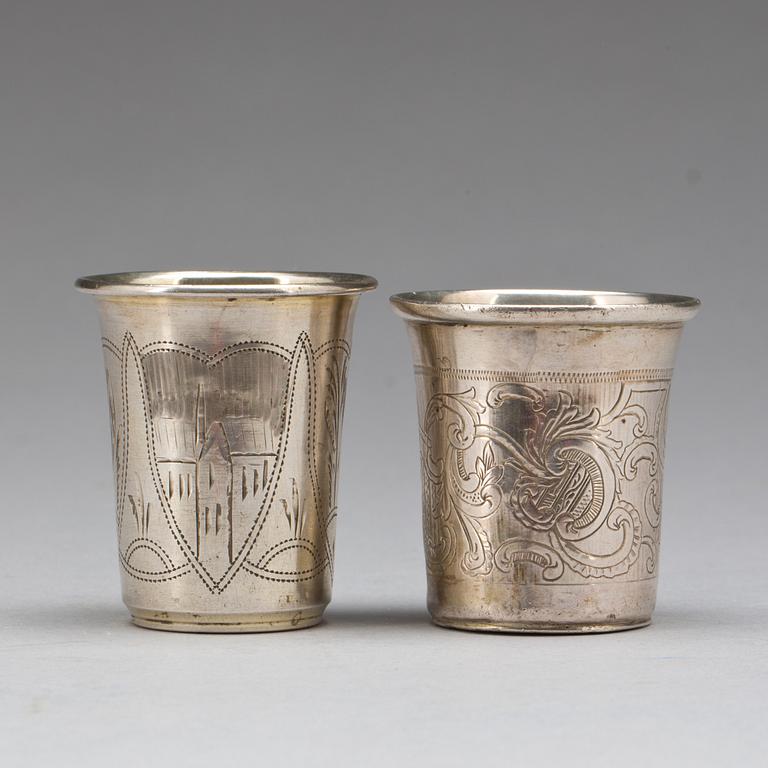 BÄGARE, 2 st, silver, sannol Andrej Antonowitsch Kowalskij 1827-1856/okänd, 1900-talets början, Ryssland, tot vikt 88 g.