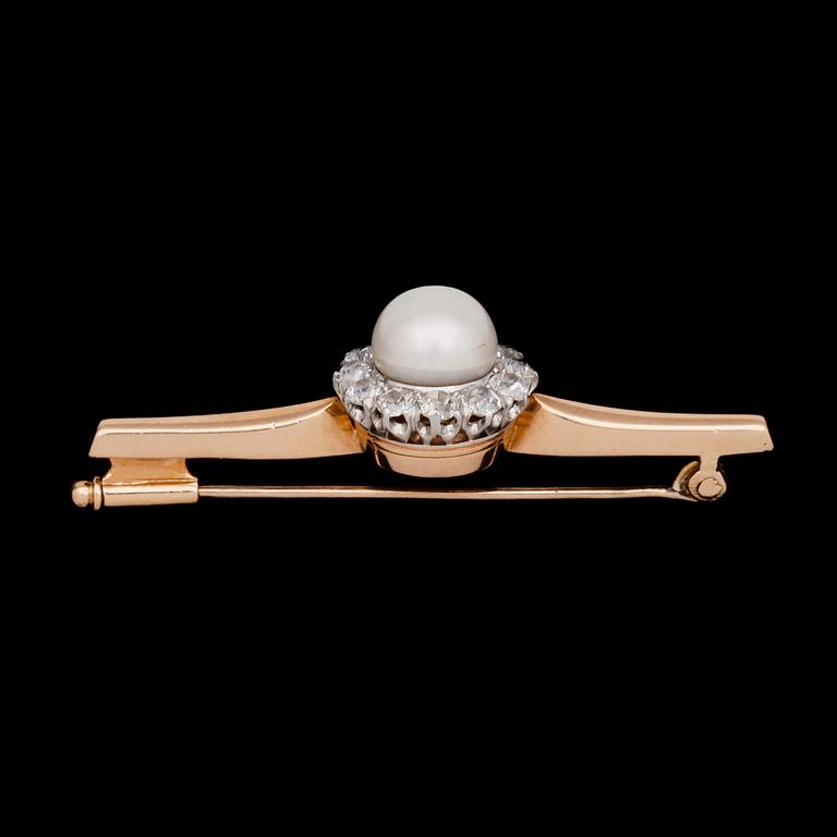 BROOCH, old cut diamonds, tot. app. 1 cts and natural pearl. 1930's.