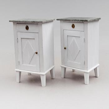 SÄNGBORD, 1 par, 1900-talets första hälft.