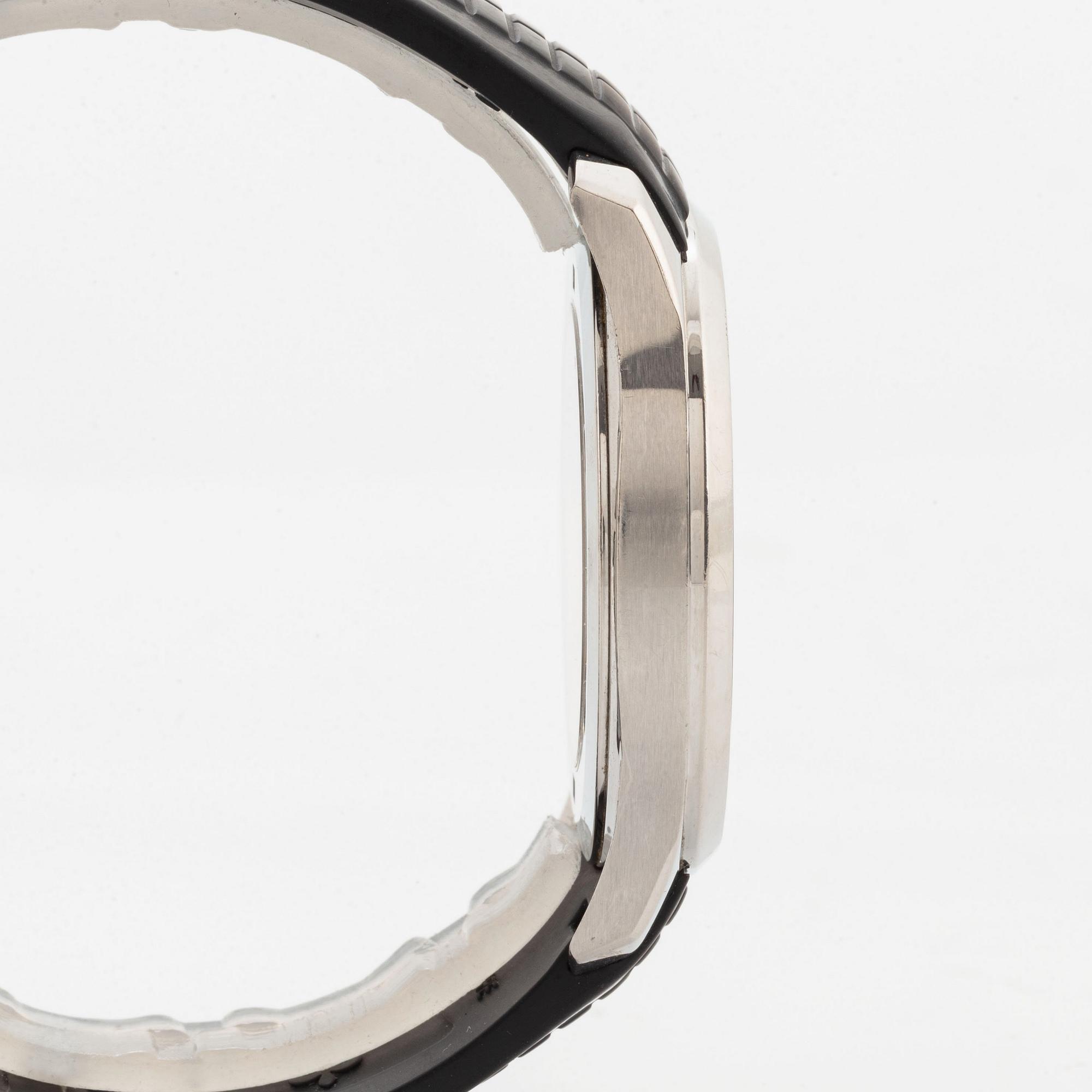 Patek Philippe, Aquanaut, "Geneva Seal".