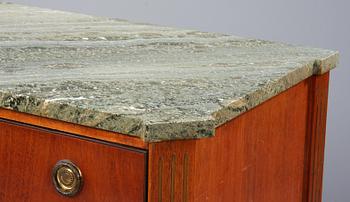 BYRÅ, sengustaviansk stil, 1900-talets första hälft.