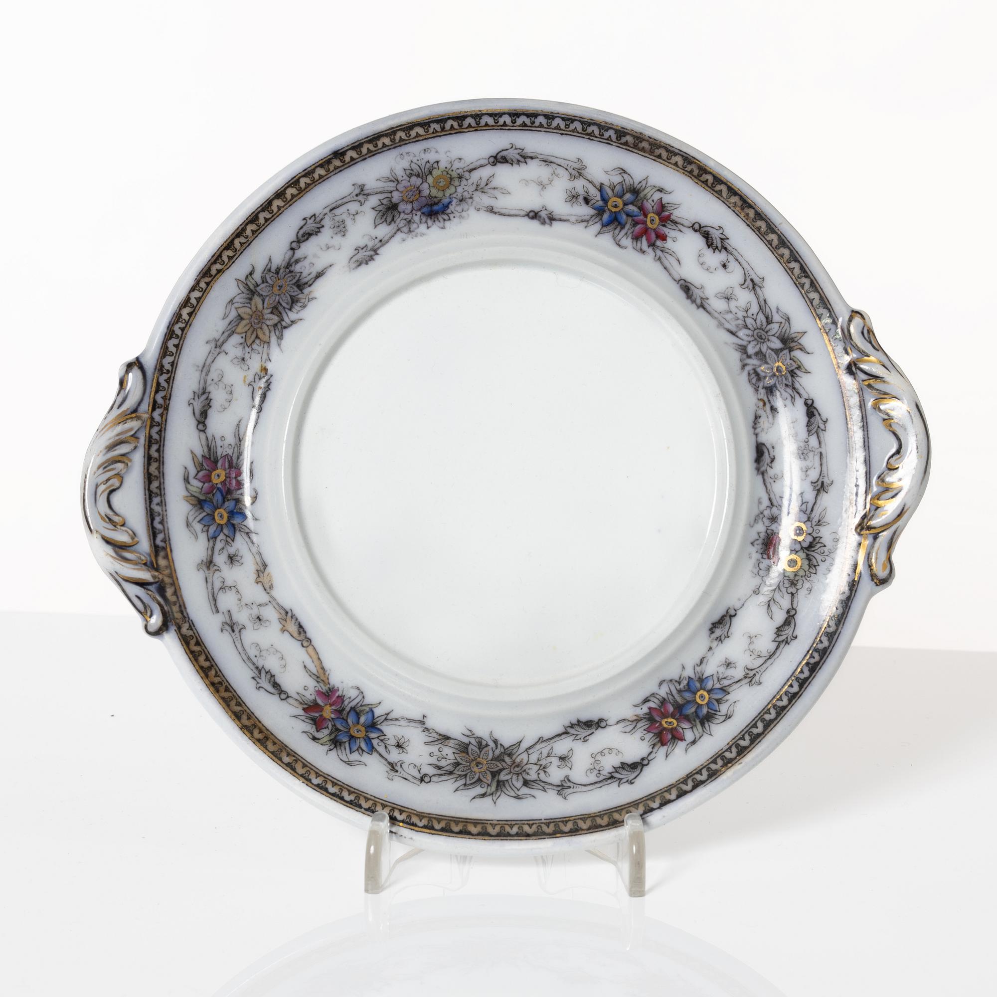 Dinner service, 100 pieces, creamware, "Iris", Rörstrand, second half of the 20th Century.