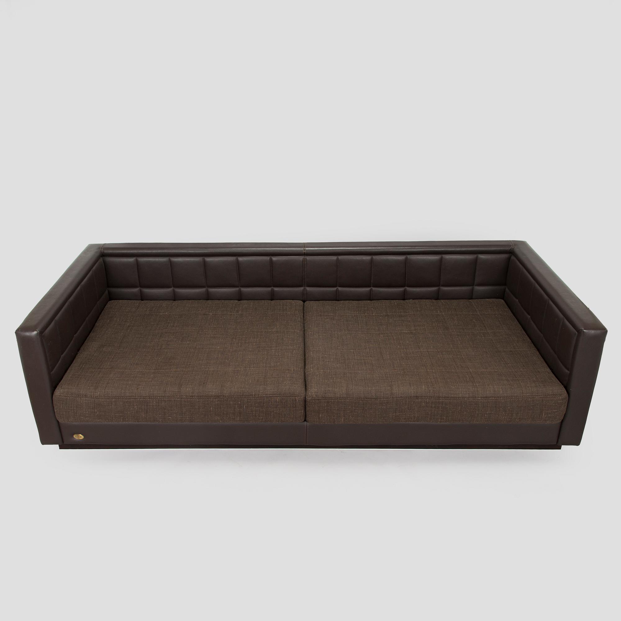 Soffa, Nieri, 2000-tal.