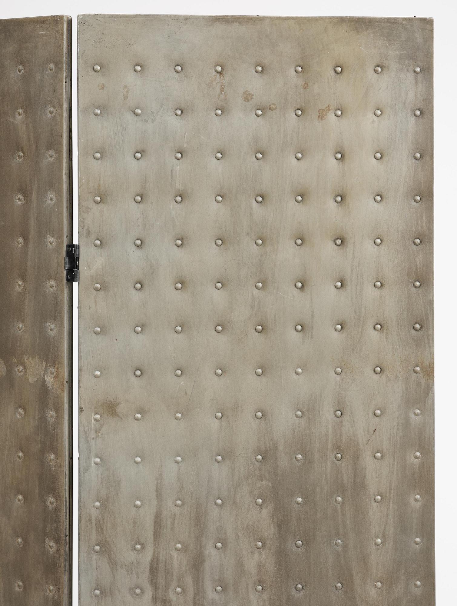 Mats Theselius, a "Rörligt objekt" room divider, Källemo, Värnamo post 1989.