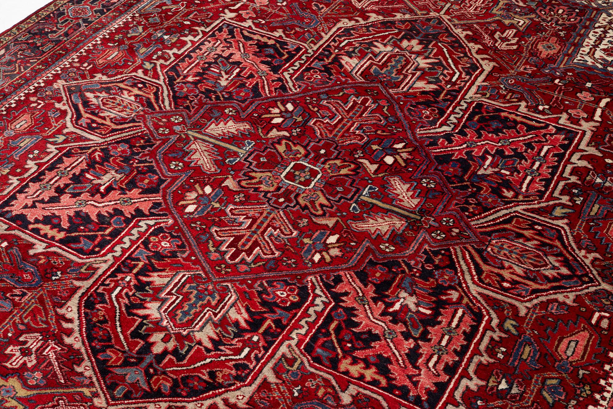 Matta, Old Heris/Gorovan, ca 363 x 271 cm.